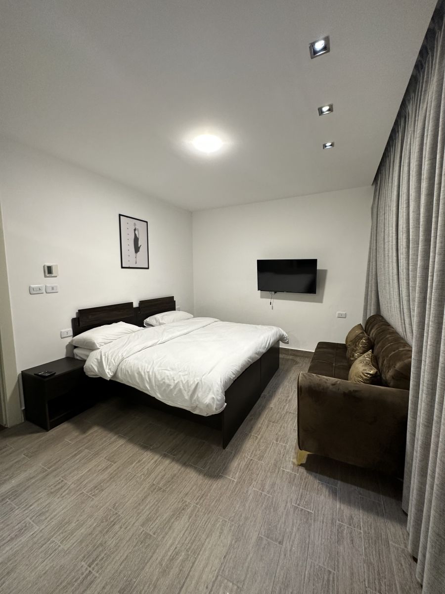 Central Apartment (Studio) for rent 24